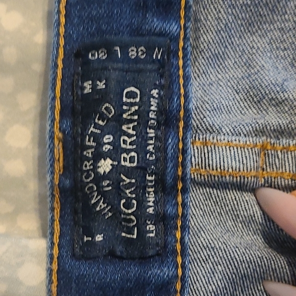 Lucky Brand Men's 363 Vintage Straight Jean - Picture 6 of 10